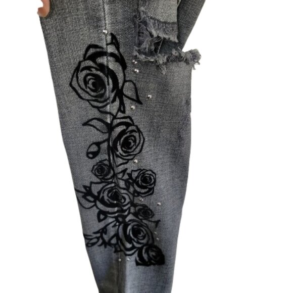 Jessica Simpson Mika Best Friend Gray Floral Embroidered Distressed Jeans - Picture 13 of 16